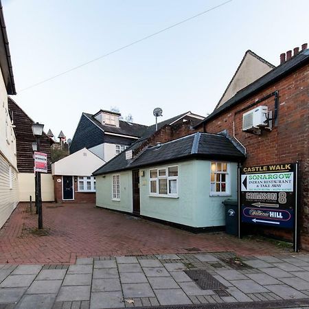 Spacious 2Br Flat In Stansted Appartement Stansted Mountfitchet Buitenkant foto