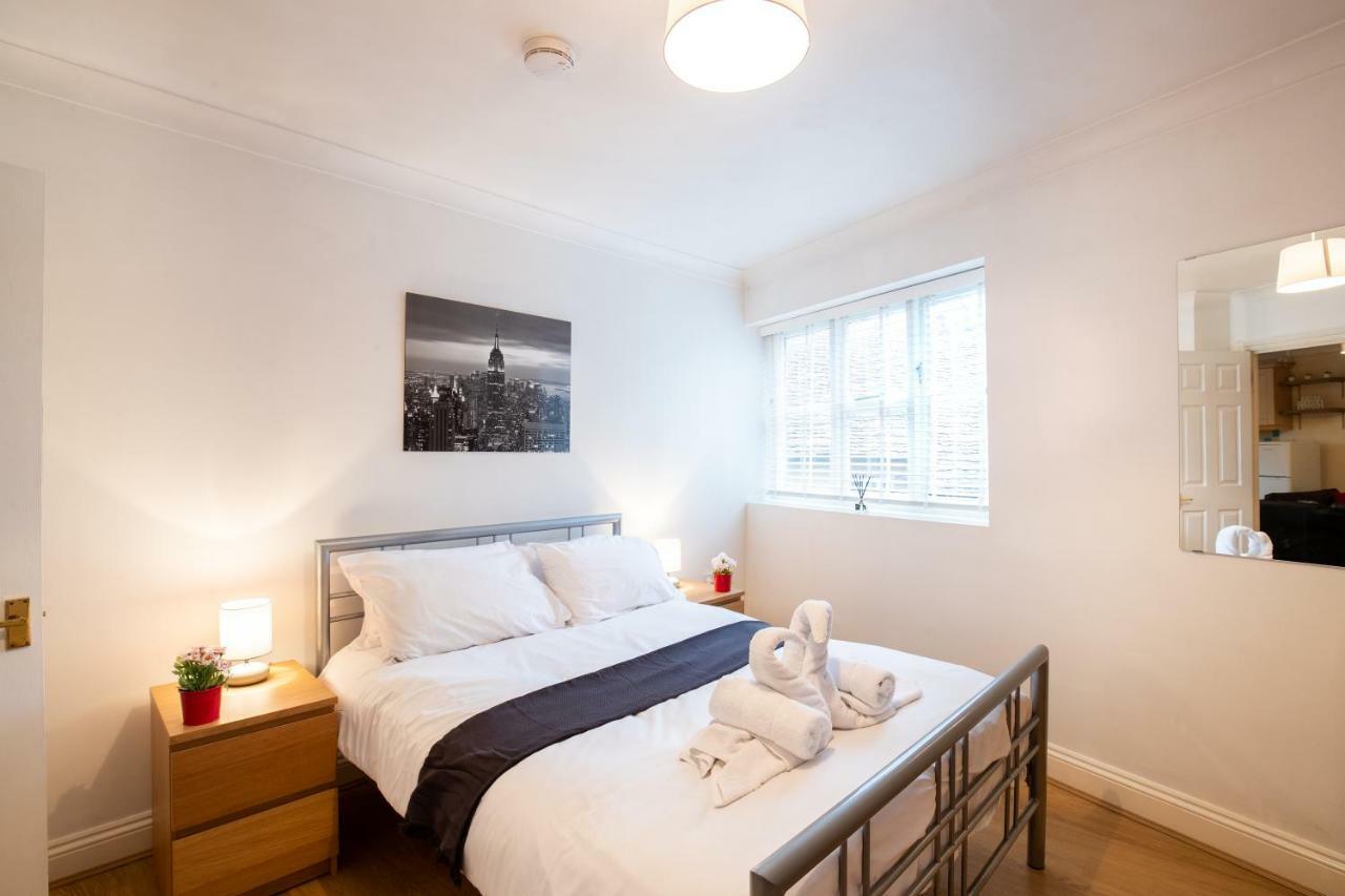 Spacious 2Br Flat In Stansted Appartement Stansted Mountfitchet Buitenkant foto